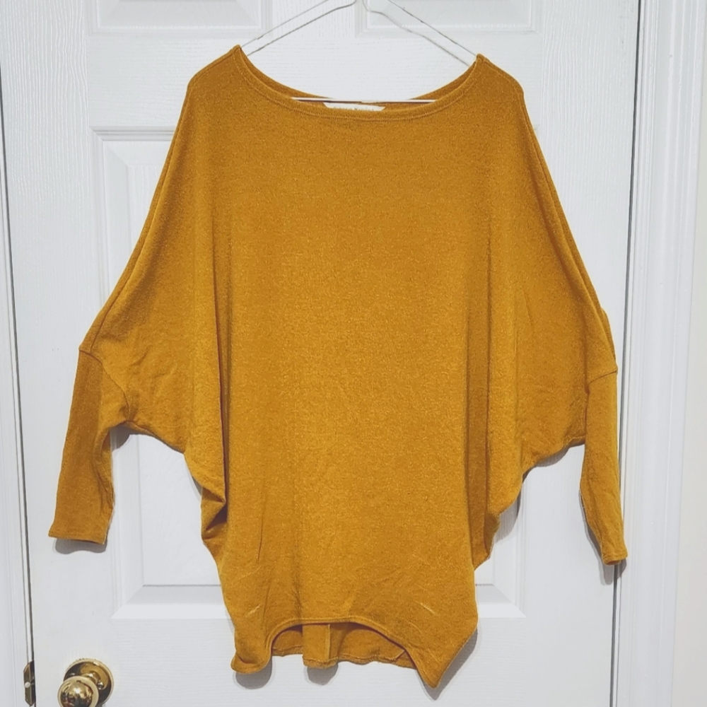 Butterfly Slim Sleeve Top